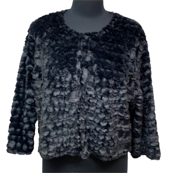 Fluffy Jacket Michelle Lynn - Picture 1 of 4